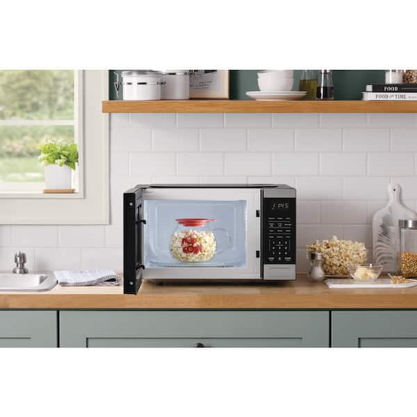 0.9 cu. ft Countertop Microwave Oven in Fingerprint Resistant Stainless Steel