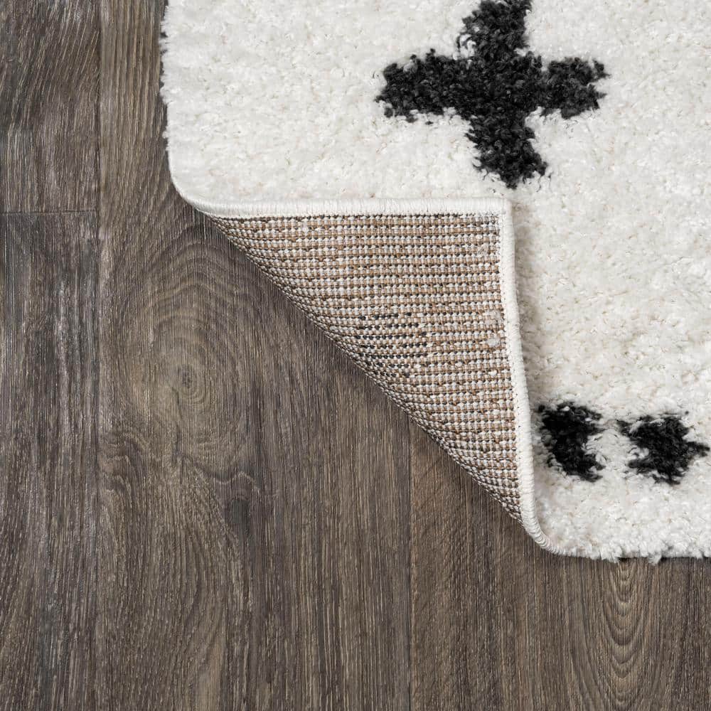 Reversible White/Black Geometric Shag Synthetic Area Rug