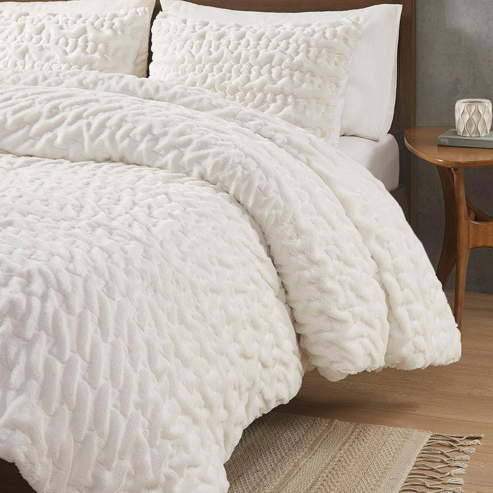 Ivory Ruched Faux Fur Full Comforter Set with Microfiber