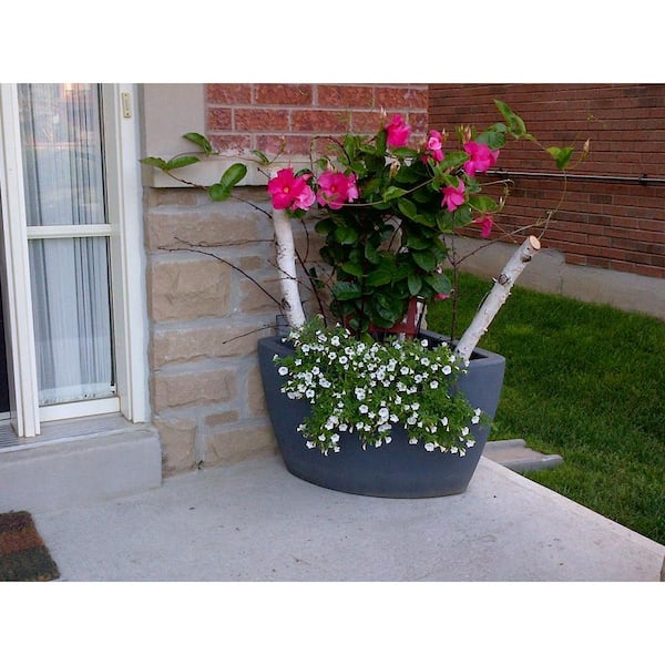 Hampton Corner 26 in. x 24 in. x 20 in. Charcoal Plastic Planter