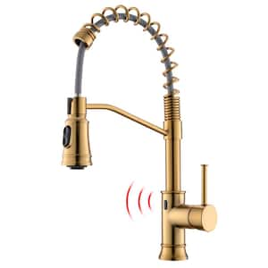 Single Handle Pull Out Sprayer Automatic Smart Kitchen Faucet in Brushed Gold