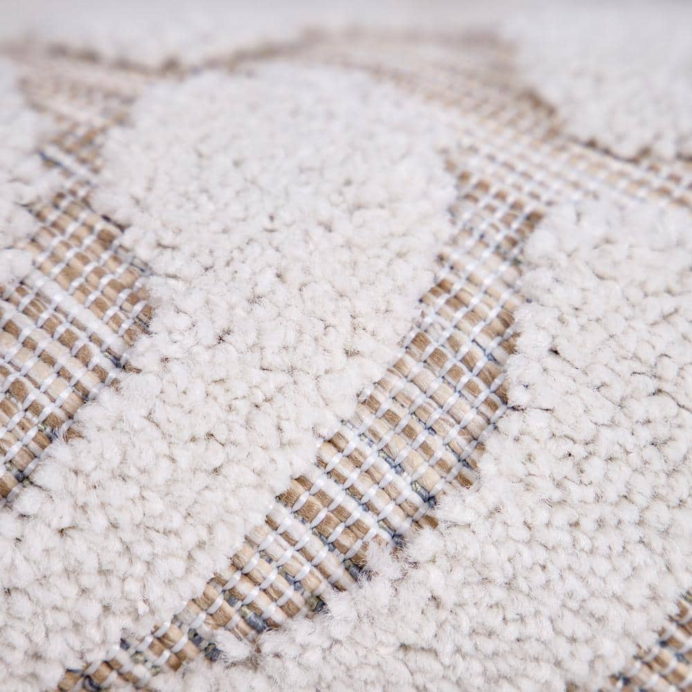 Natural Driftwood Floral Pattern Reversible Indoor/Outdoor Rug
