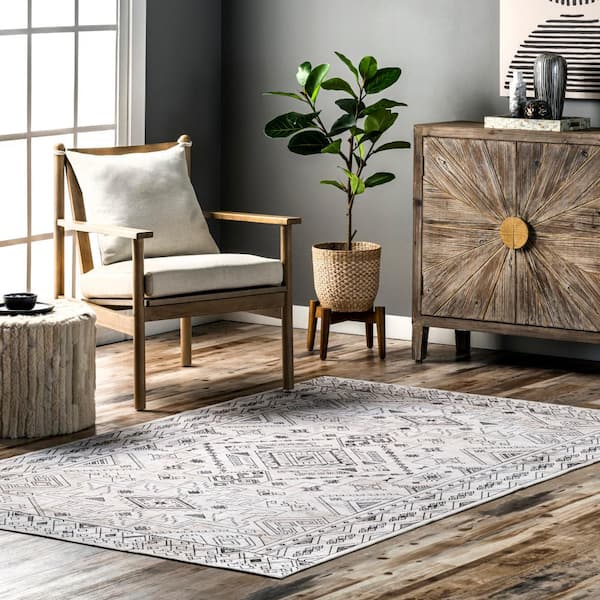 Malena Tribal Light Gray 4 ft. x 6 ft. Bordered Machine Washable Indoor Rectangle Area Rug