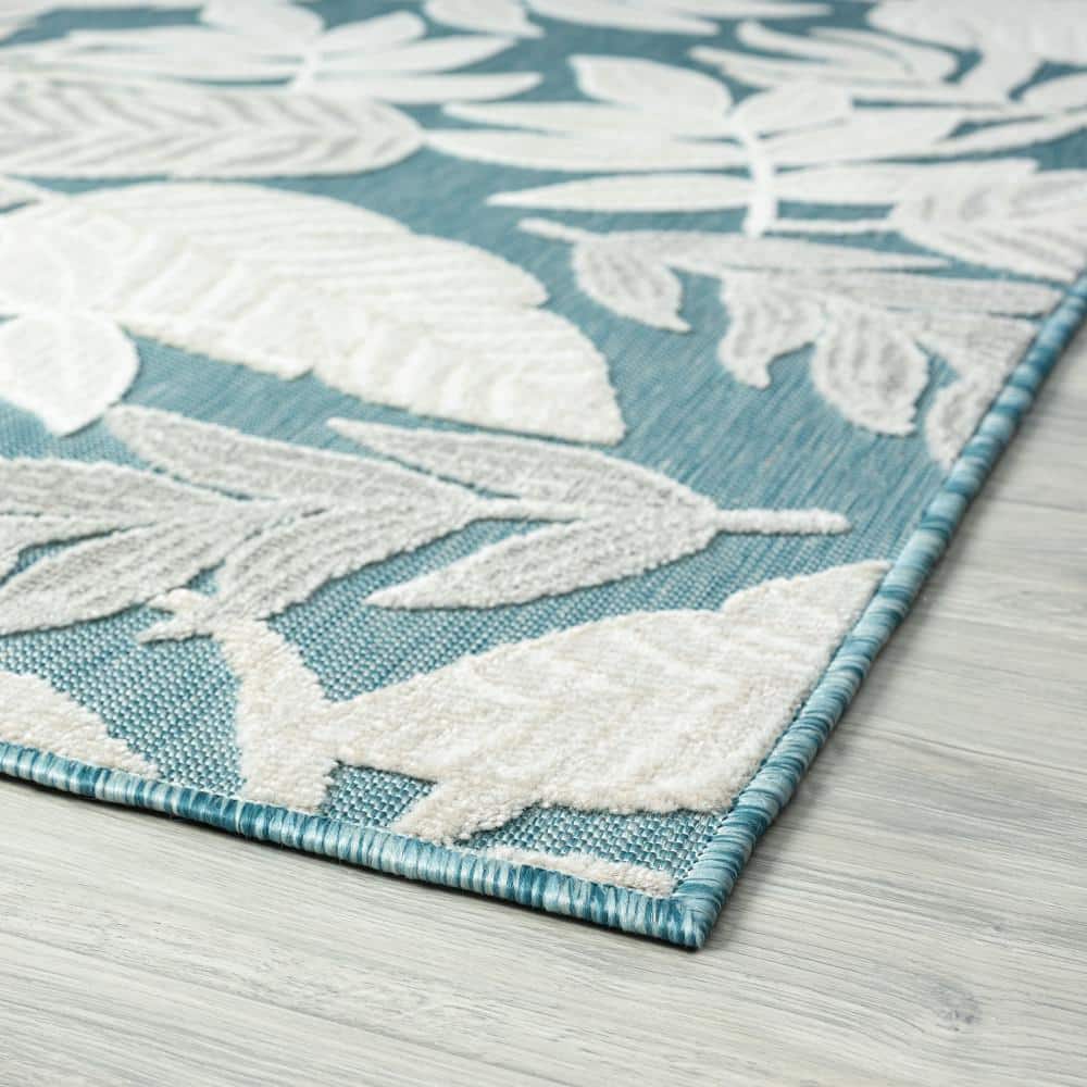 Aqua Floral Bliss 5' x 7' Synthetic Reversible Area Rug