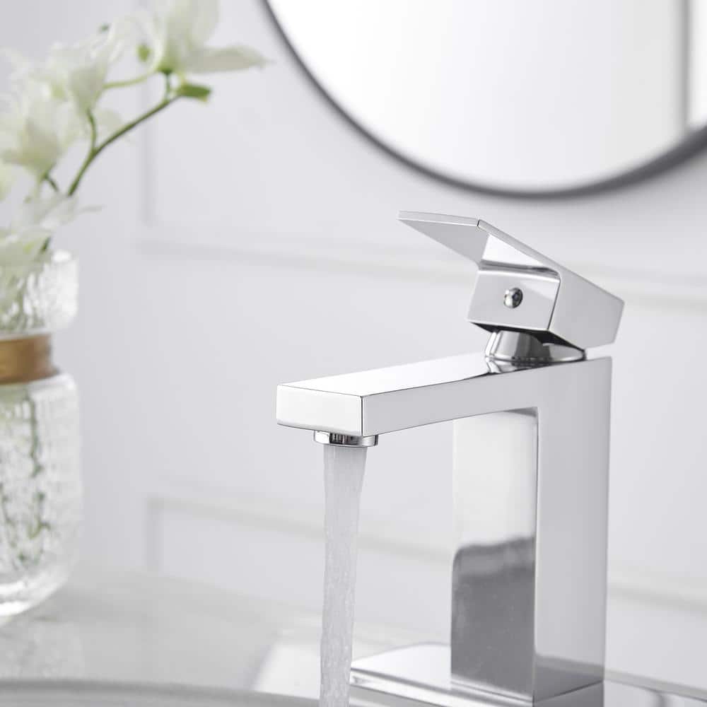 Polished Chrome Single Handle Low-Arc Bathroom Faucet
