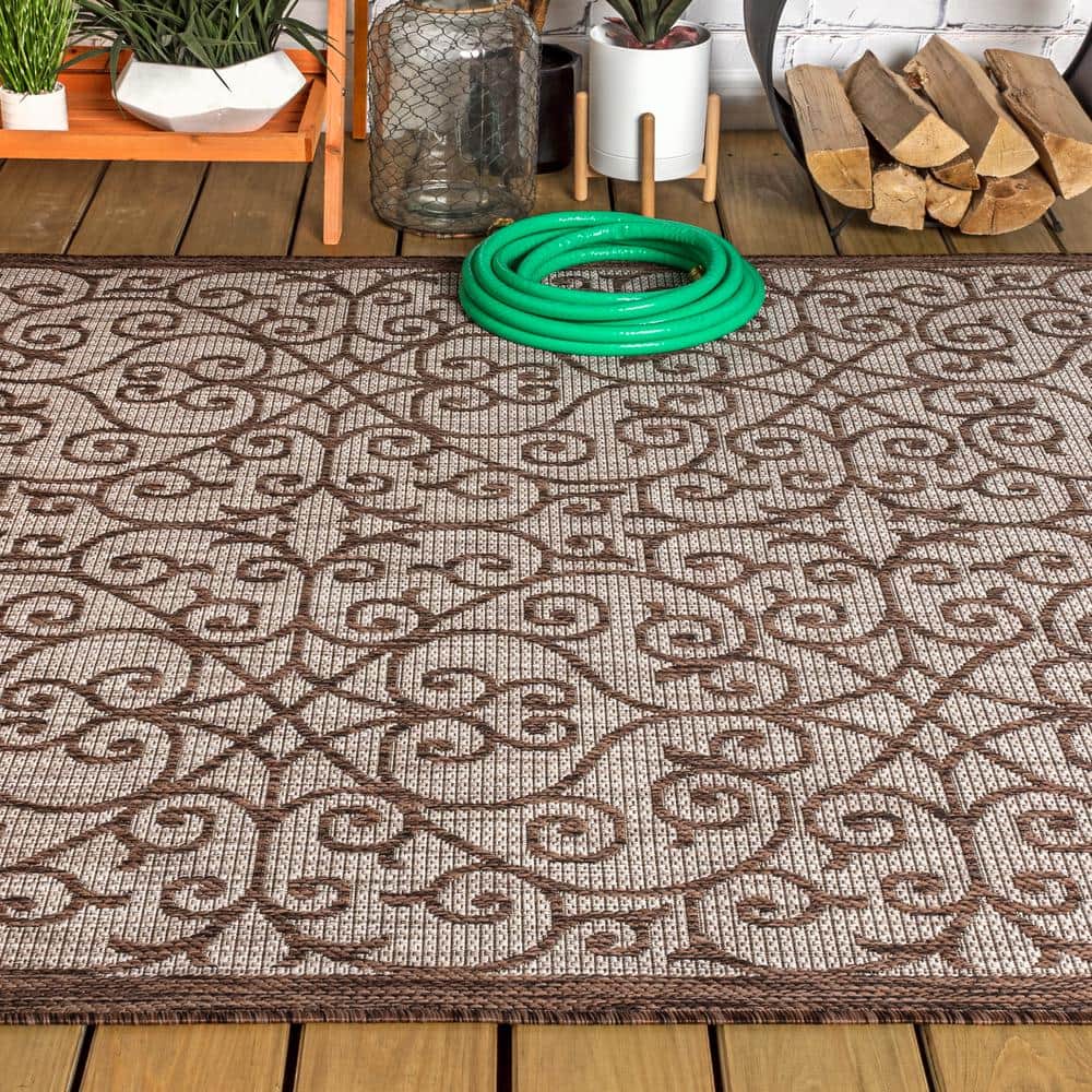 Taupe & Espresso Vintage Filigree Synthetic 5x8 Outdoor Rug