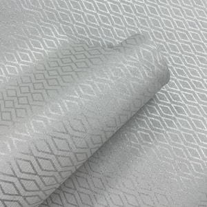 Metallic Silver Fifth Avenue Diamond Paper Unpasted Nonwoven Wallpaper Roll 60.75 sq. ft.