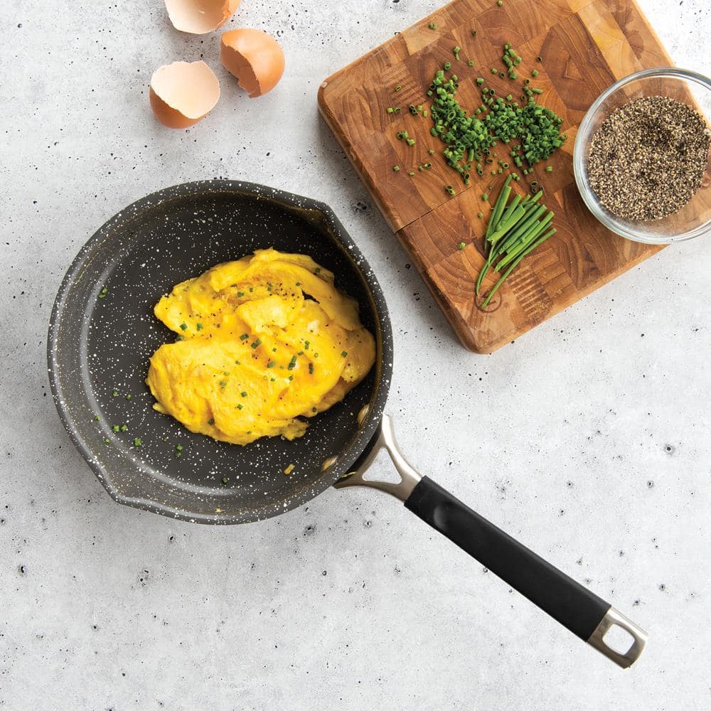 Verde 10" Black Aluminum Ceramic Nonstick Skillet