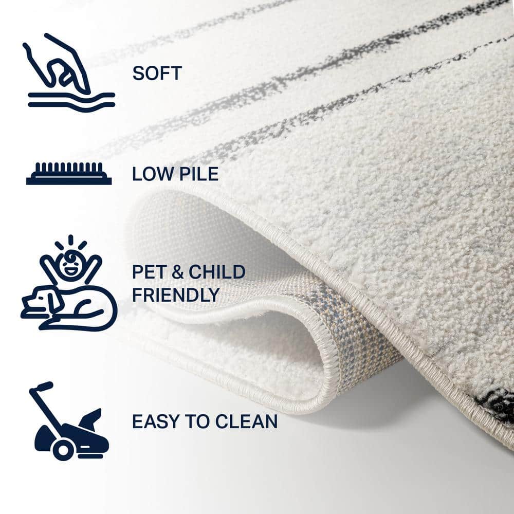 Williamsburg Cream and Black Striped 4' x 6' Synthetic Area Rug