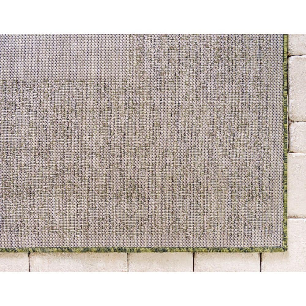 Green Rectangular 9' x 12' Easy-Care Synthetic Outdoor Rug