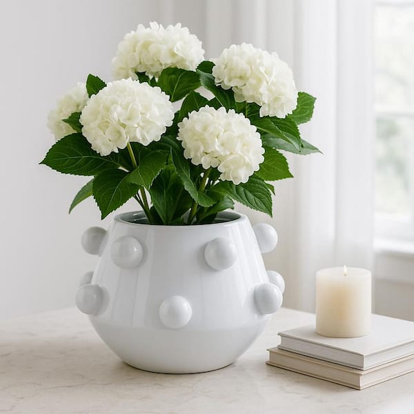 Liv & Skye White Ceramic Round Tapered Bubble Decorative Planter