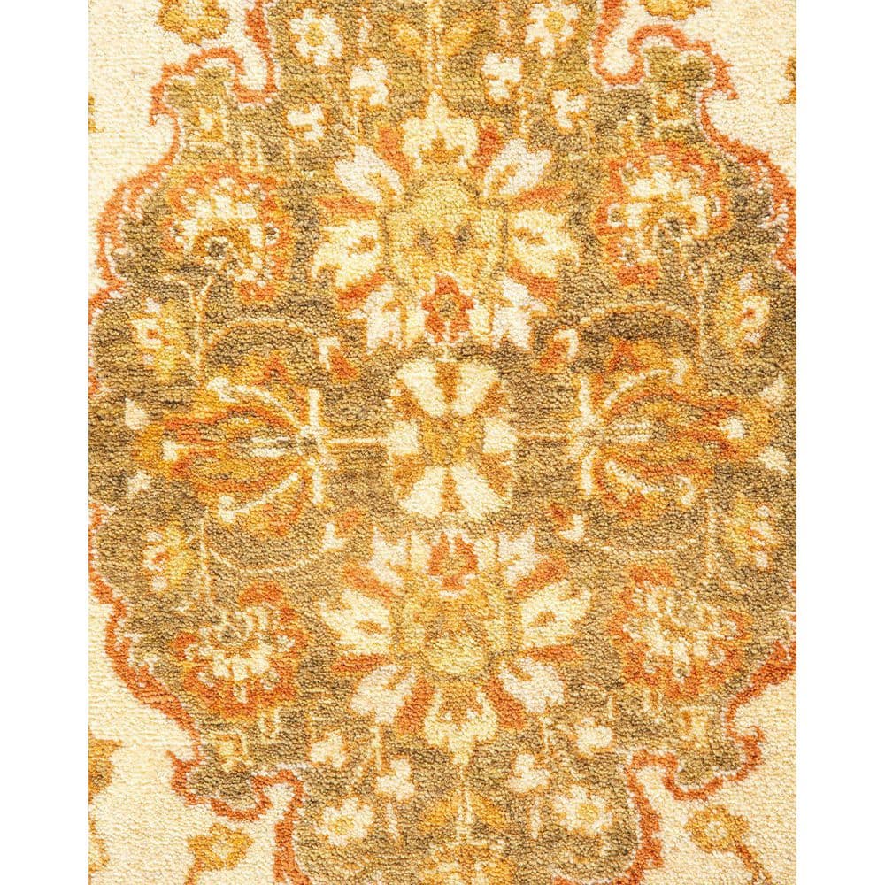 Ivory Hand-Knotted Wool Oriental 4' x 6' Rug