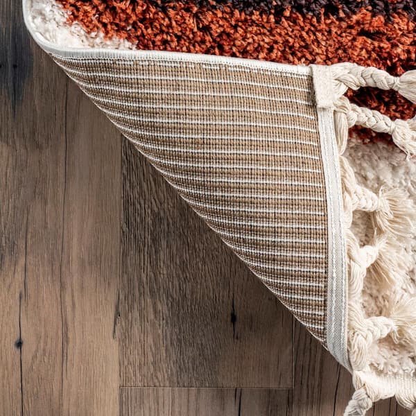 nuLOOM Kali Shaggy Diamond Tassel Rust 2 ft. 8 in. x 8 ft