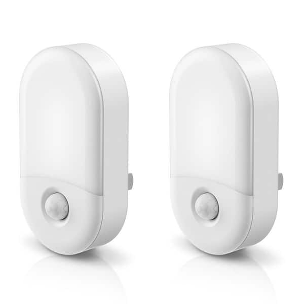 Motion Sensor Night Light Plug-In, 2-Pack, 5000K Daylight White, Adjustable Brightness for Bathroom, Bedroom, Hallway