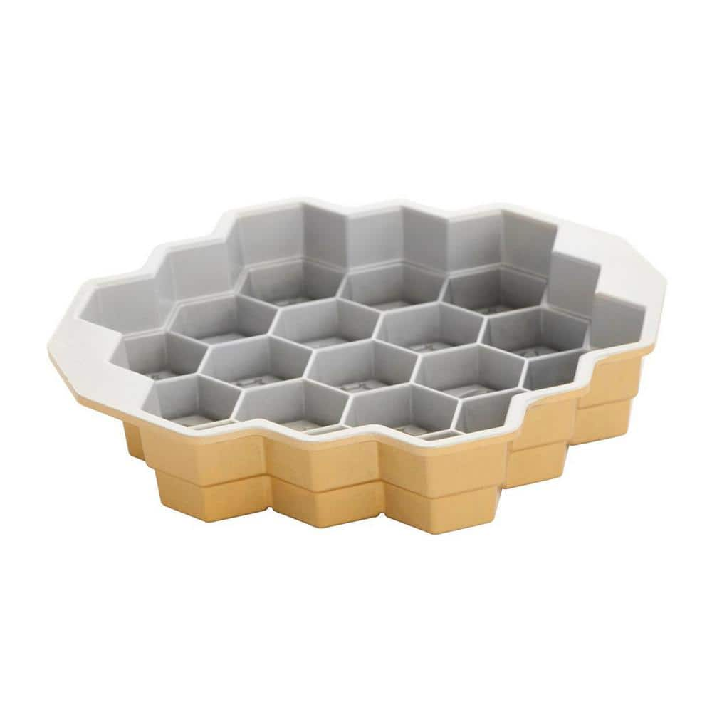 Nordic Ware Honeycomb Pull-Apart Dessert Pan