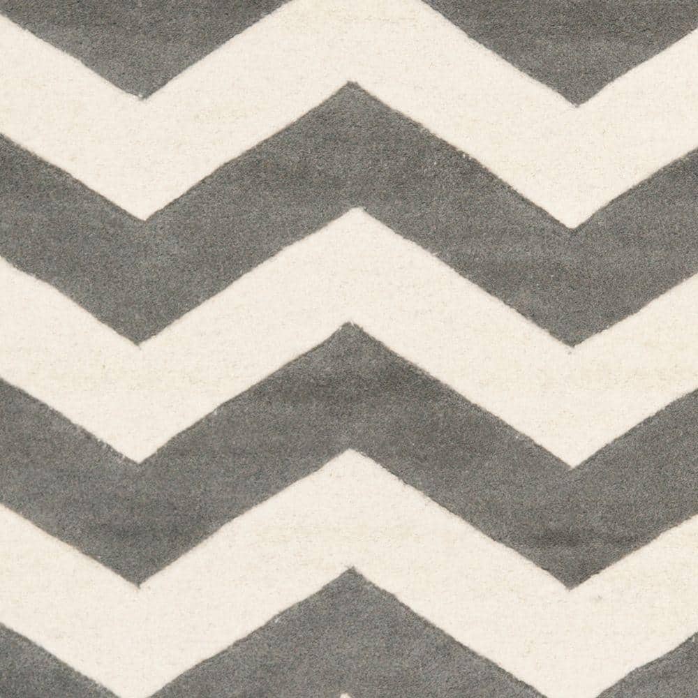 Handmade Gray Chevron Wool 6' x 9' Area Rug