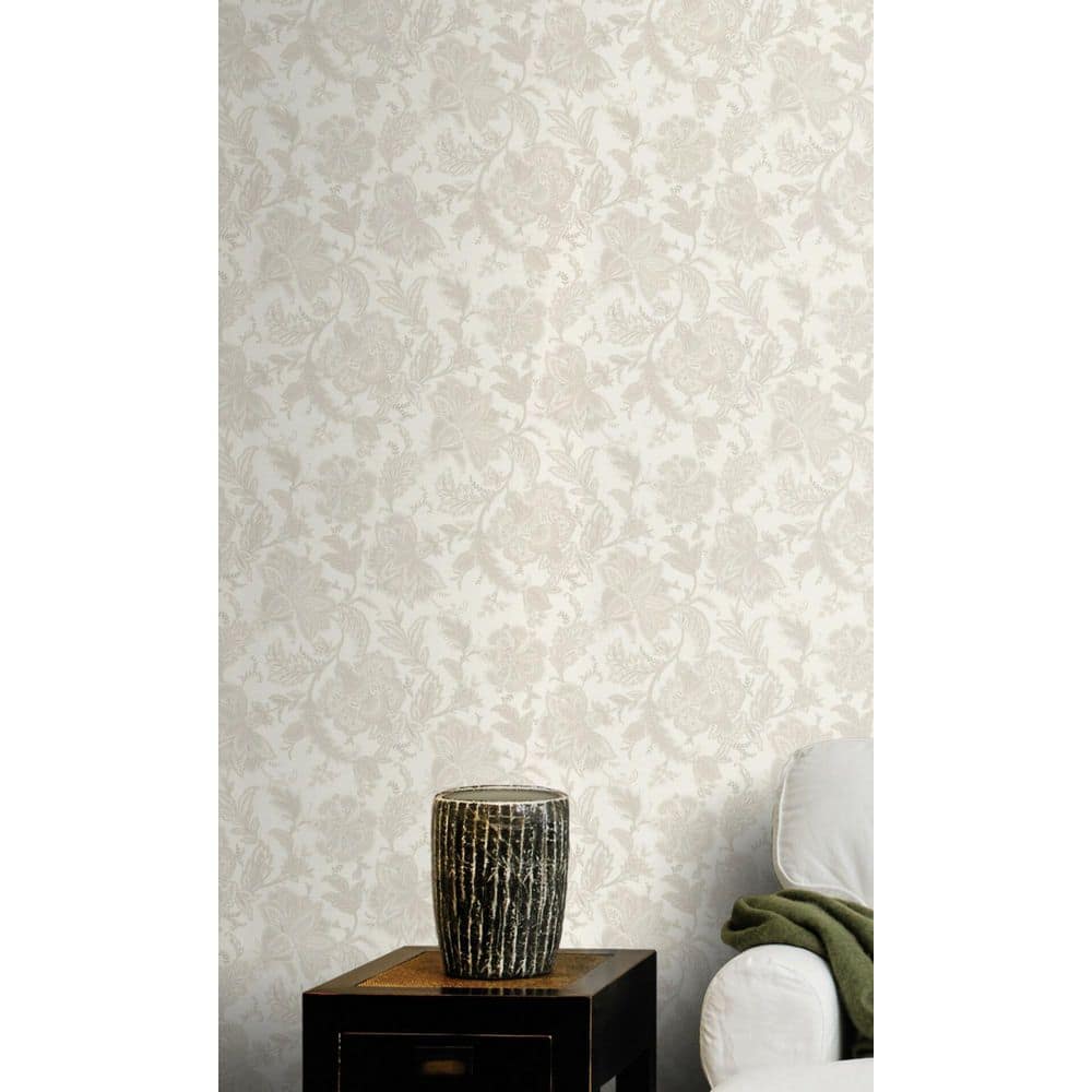 Walls Republic White Hand Drawned Bold Floral Blossoms Wallpaper R7880 ...