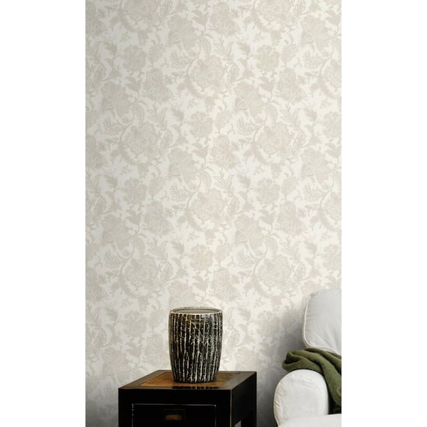 Walls Republic White Hand Drawned Bold Floral Blossoms Wallpaper R7880 (57 sq. ft.) Double Roll