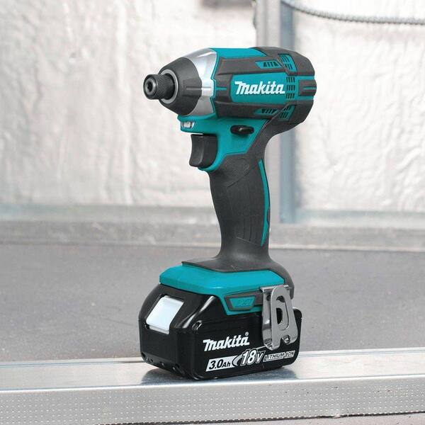 Makita - 18-Volt LXT Lithium-Ion Cordless 1/4 in. Impact Driver Kit with 3.0 Ah Battery, Rapid Charger and Hard Case
