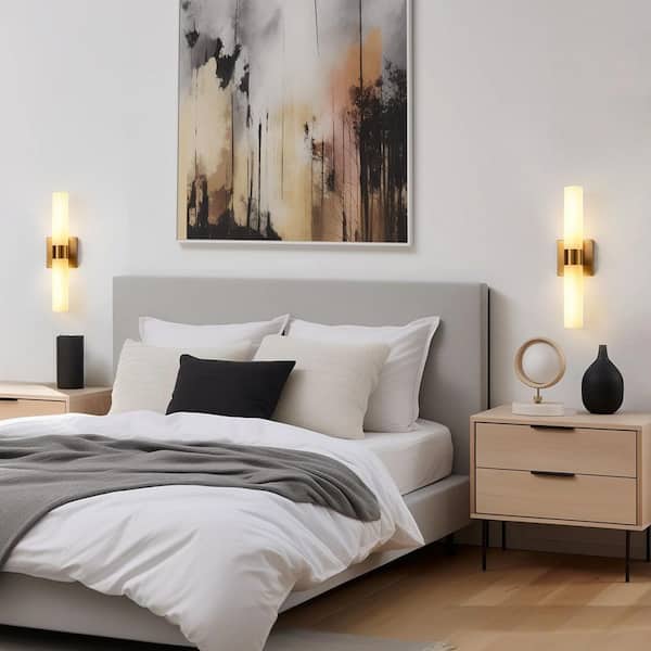 18 In. 2-Light Modern Gold Wall Sconce with Double Tube Design Elegant Up and Down Lighting for Bathroom Bedroom Hallway