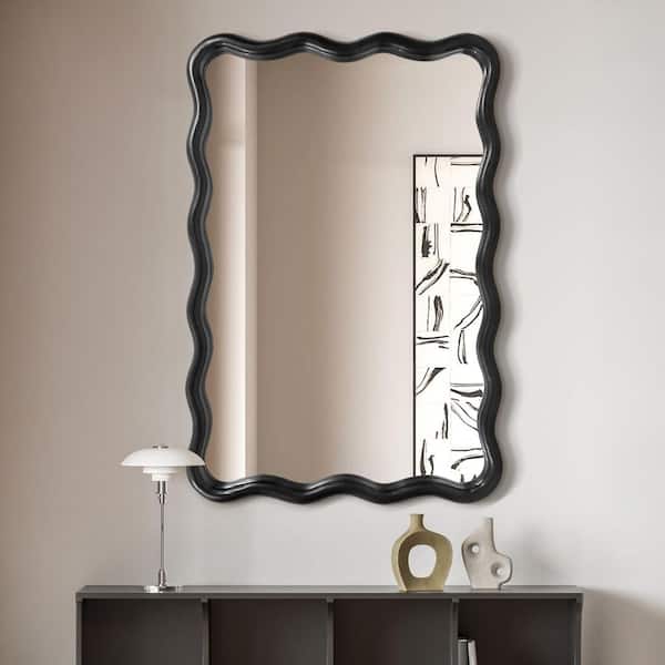 Hochwertiges 20 in. W x 30 in. H Rectangle Black Wood Framed Wavy Wall Mirror