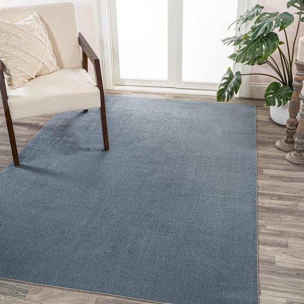 Twyla Classic SBlue 4 ft. x 6 ft. olid Low-Pile Machine-Washable Area Rug