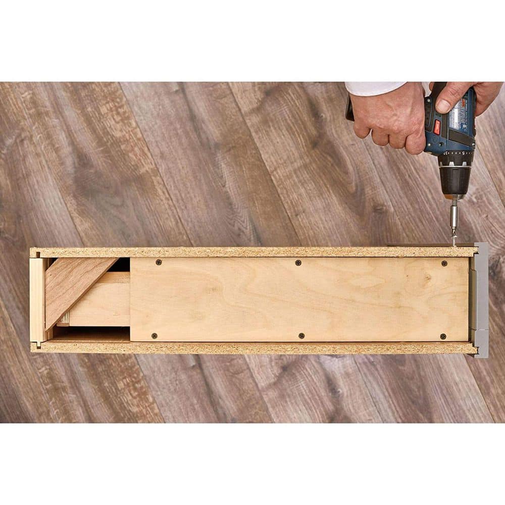 Maple 3" Base Cabinet Pull-Out Organizer with Chrome Rails