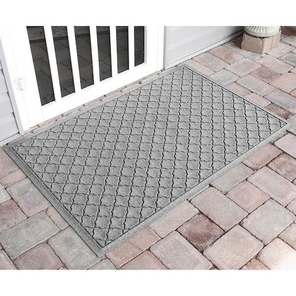 Cordova Quatrefoil Indoor Outdoor WaterHog Doormat