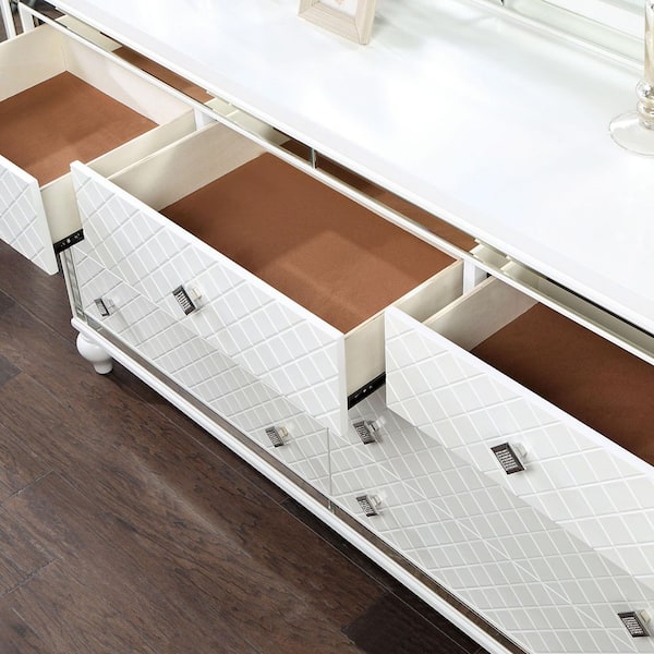 Furniture of America Seboya White with Care Kit 7-Drawer Dresser (38.75 in. H x 63 in. W x 17 in. D)