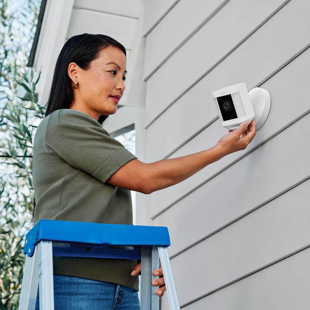 https://images.thdstatic.com/productImages/0b59a7f0-e30e-4fd0-8408-10b360f5d4db/svn/ring-security-camera-cables-b093qyhxxh-4f_1000.jpg