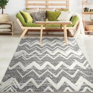 Palafito Gray 5 ft. 3 in. x 7 ft. 6 in. Geometric Shag Chevron High-Low Pile Textured Indoor Area Rug