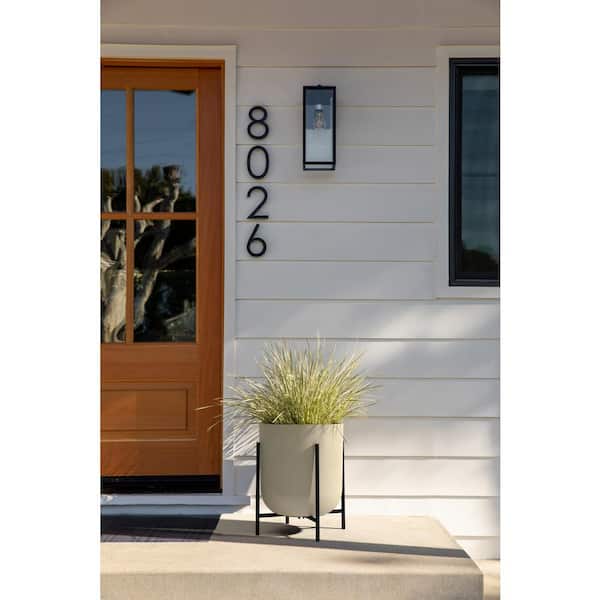 Kona 15 in. Raised with Stand Sand Plastic Round Planter with Black Stand