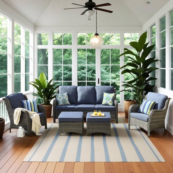 XIZZI Erie Lake Gray 5-Piece Wicker Outdoor Patio Conversation
