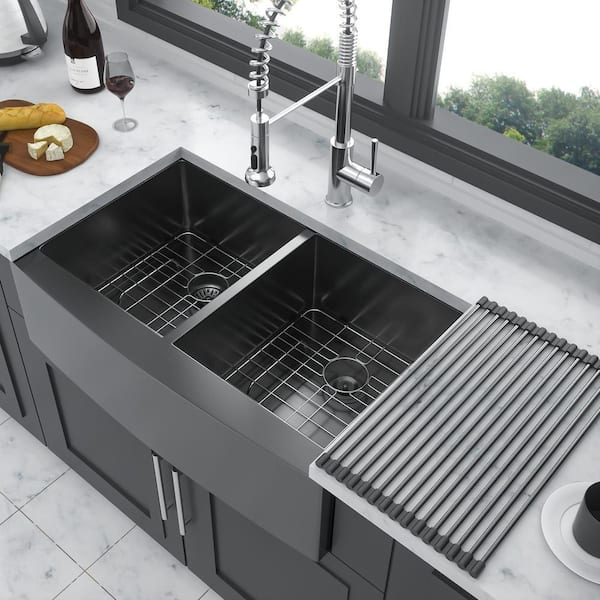 33 in. Farmhouse/Apron-Front Double Bowl (50/50) 16 Gauge Gunmetal Black Stainless Steel Kitchen Sink with Bottom Grids