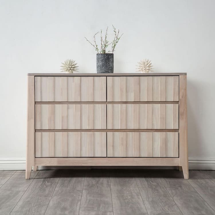 Furniture of America Hubbard Washed White 6-Drawer 48 in. Dresser with Vertical Fluting and Splayed Bracketed Feet