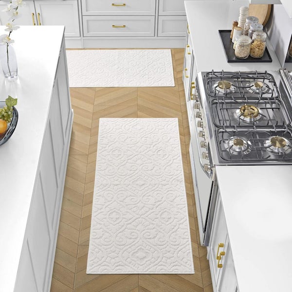 Feya Solid Ivory 2 ft. x 5 ft. Medallion 2-Piece Rug Set