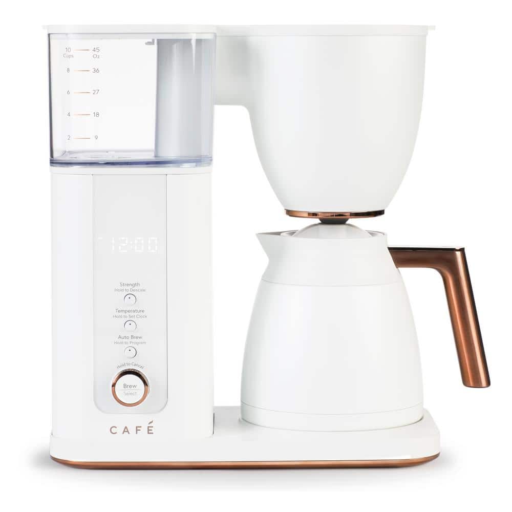 https://images.thdstatic.com/productImages/0b9fdf1c-98aa-426b-a3e2-c5e0b40373c0/svn/matte-white-cafe-drip-coffee-makers-c7cdaas4pw3-64_1000.jpg
