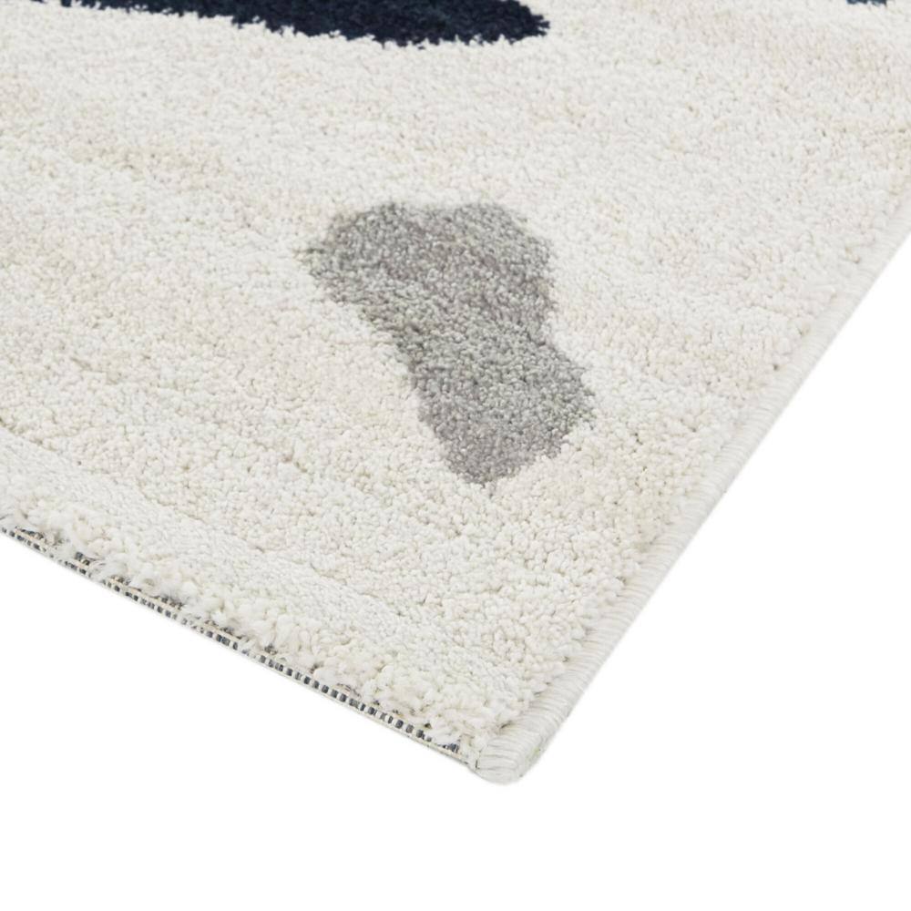 Abstract Multicolor Microfiber Stain-Resistant Area Rug 5'3"x7'