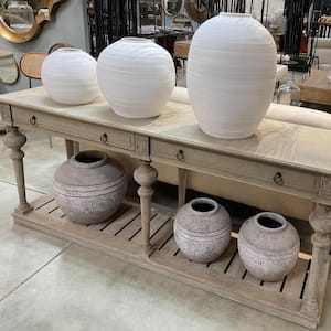 Matte White Vase (10131L A584A)