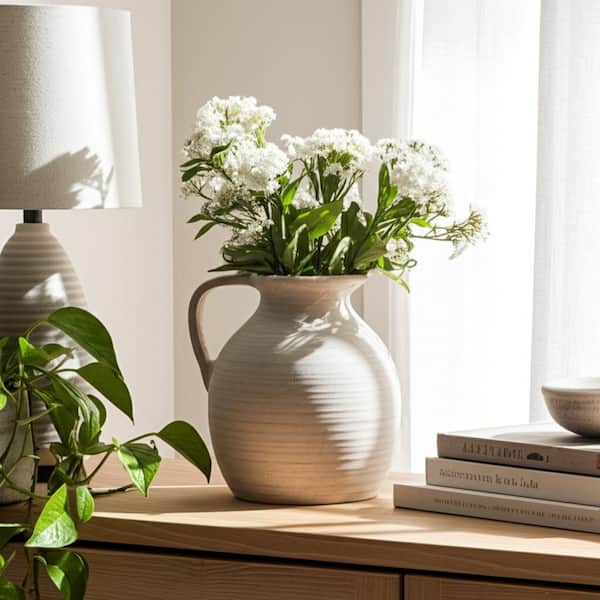 【kwdps981 】Granby Workshop 花瓶 vase Liv & Skye 10.25 in. Ivory Ceramic Pitcher Decorative Vase 18255