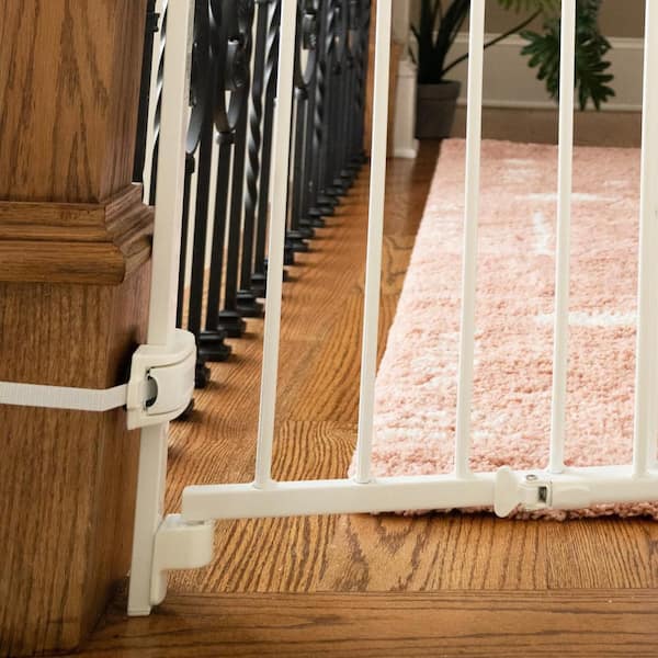 INGENUITY Stairway Plus 46W Series Safety Pet and Baby Gate, 32 in