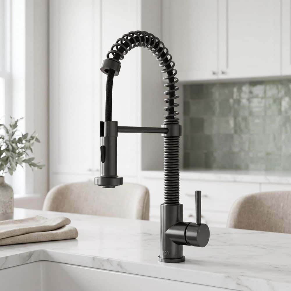 VIGO Edison Single Handle Pull-Down Sprayer Kitchen Faucet in
