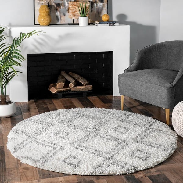 Iola Easy Shag White 4 ft. x 4 ft. Round Area Rug