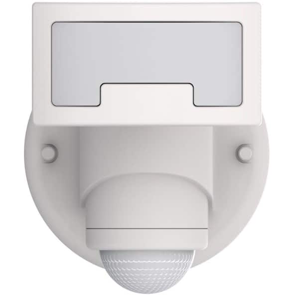 VERSONEL Nightwatcher 1700 Lumen 210-Degree White Motion Activated Tracking LED Outdoor Security Flood Light