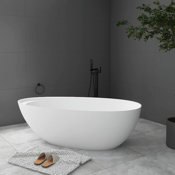 https://images.thdstatic.com/productImages/0bcd4cf0-b14a-4b61-afeb-ea838b43ed93/svn/matte-white-flat-bottom-bathtubs-jmcsbt1367-31_600.jpg