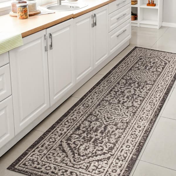 JONATHAN Y Sinjuri Gray/Black 2 ft. x 10 ft. Medallion Textured Weave Indoor/Outdoor Runner Rug