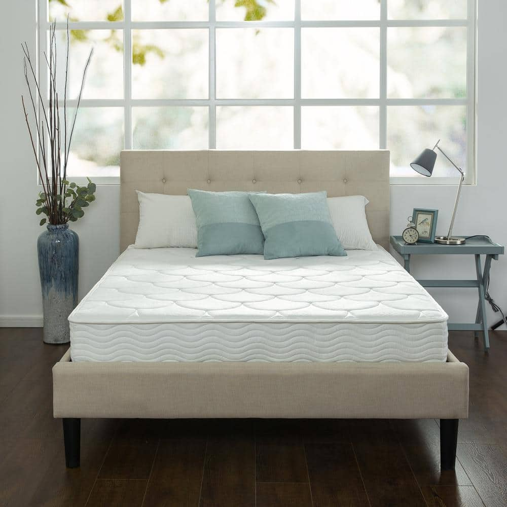 Zinus Queen Medium 8 in. Quilted Innerspring Tight Top Pocket Mattress