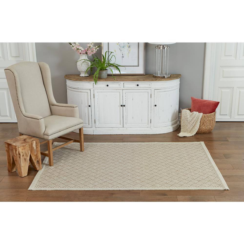 Tan Geometric Stain-Resistant Synthetic 5' x 7' Rug