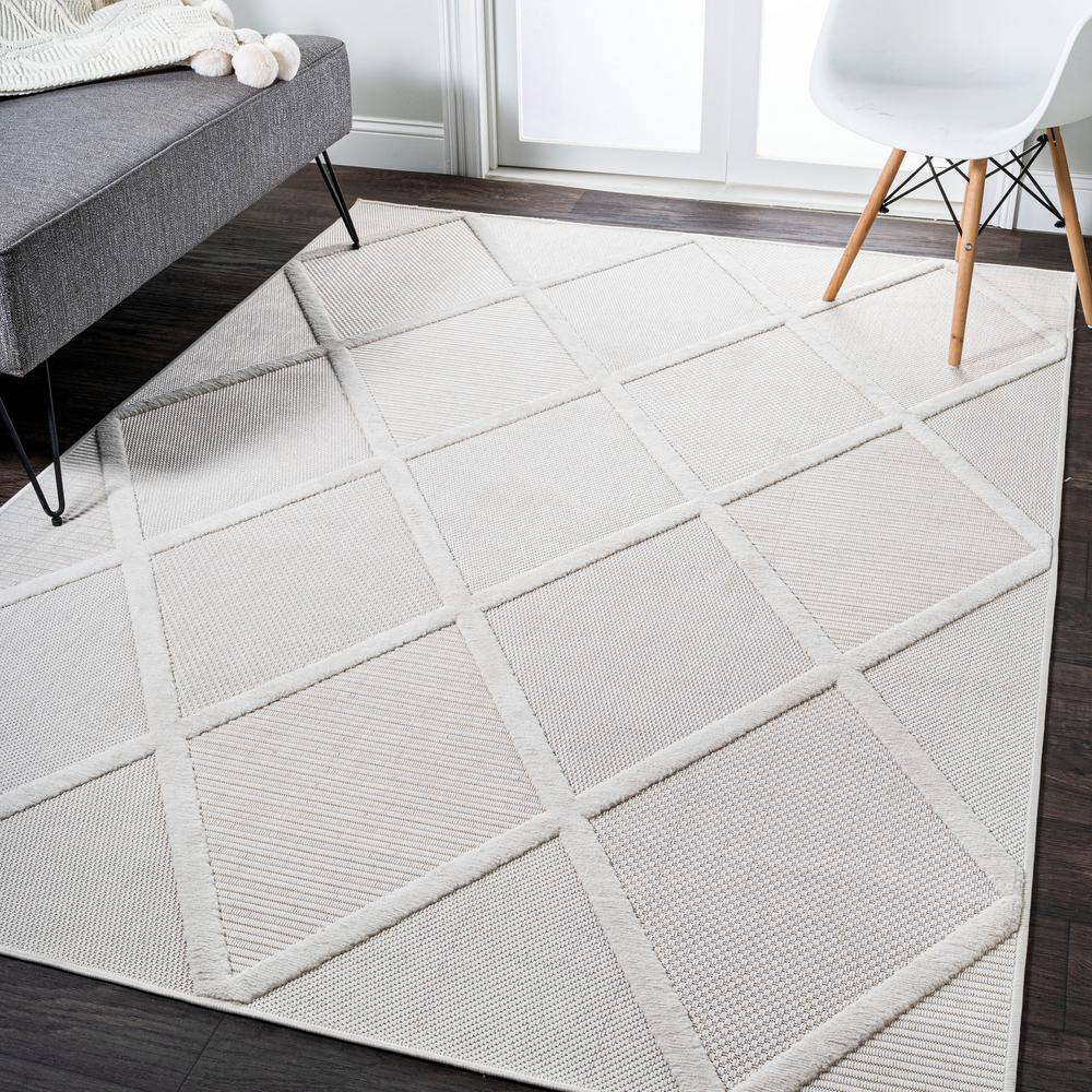 Ivory Trellis 5x8 Synthetic Indoor/Outdoor Area Rug