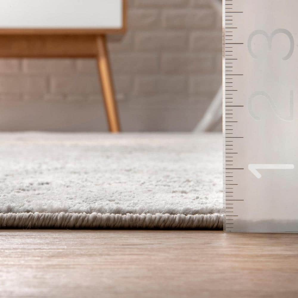 Silver Abstract Rectangular Synthetic Easy Care Rug 2' x 3'